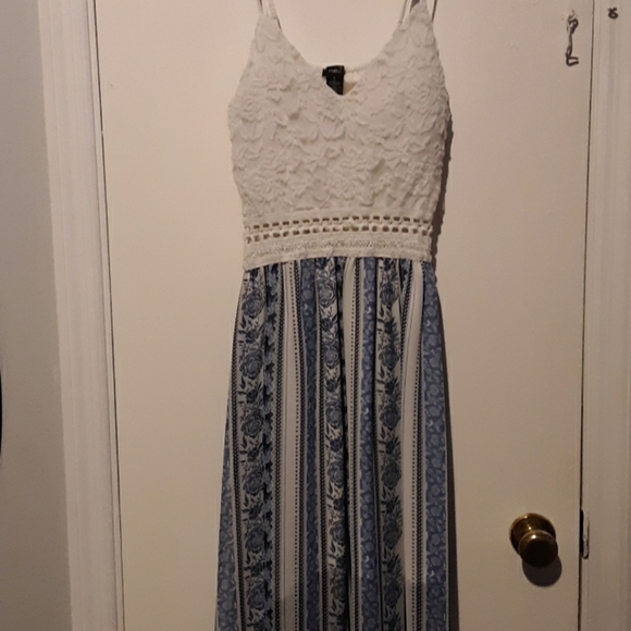 💙Maxi dress - Picture 2 of 4